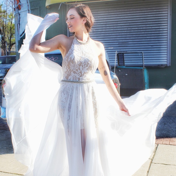 Jovani Dresses & Skirts - JOVANI ✨I can see your HALO✨#49553